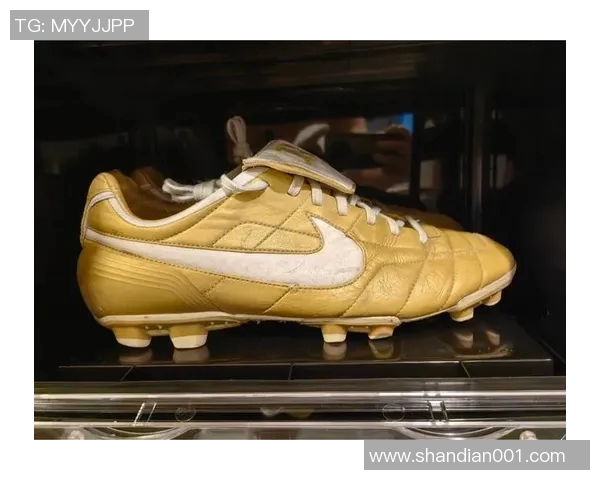 曾因买不起足球鞋而苦恼的球星如今成就传奇人生 曾因买不起足球鞋而苦恼的球星如今成就传奇人生