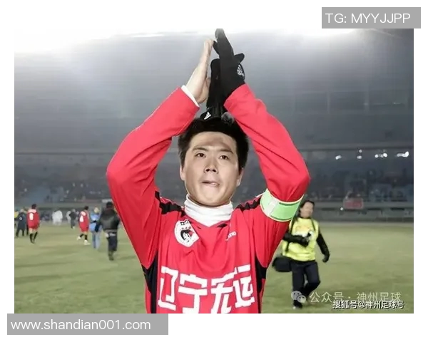 7号足球服曾是众多传奇球星的标志探寻其背后故事与影响力 7号足球服曾是众多传奇球星的标志探寻其背后故事与影响力