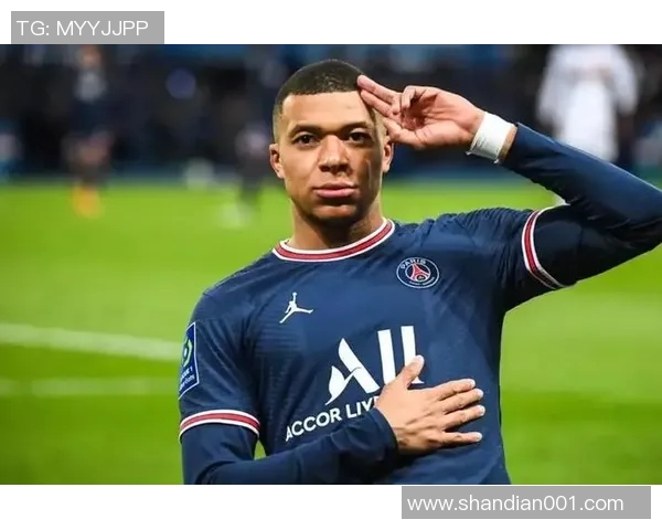 足球星卡M震撼登场 引领新时代体育卡片收藏风潮 足球星卡M震撼登场 引领新时代体育卡片收藏风潮